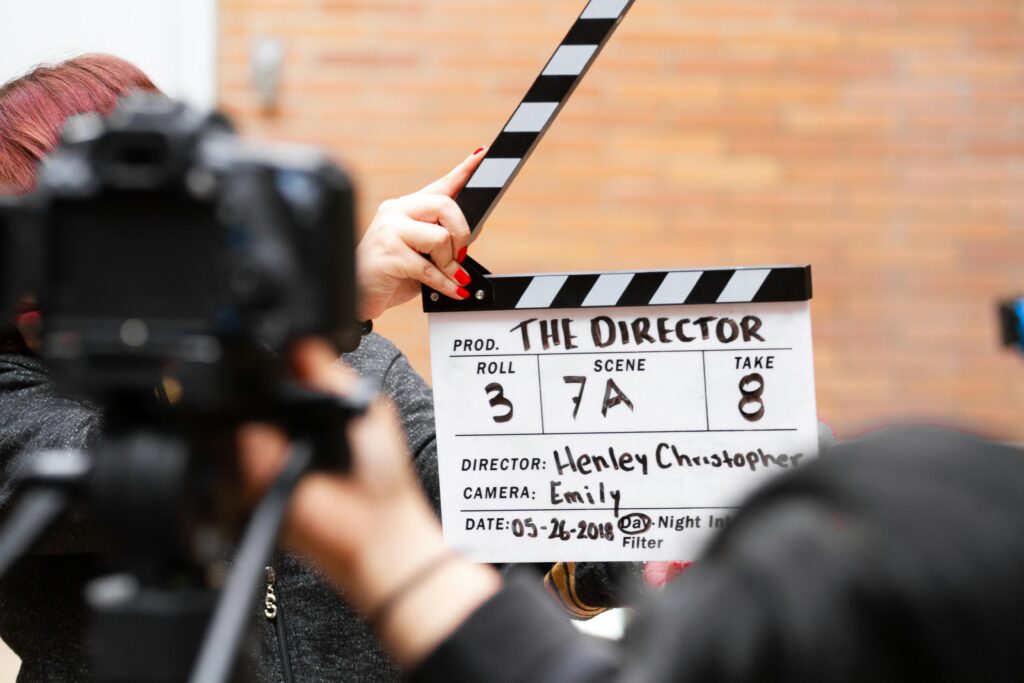 film director's sign, ready to say "action"